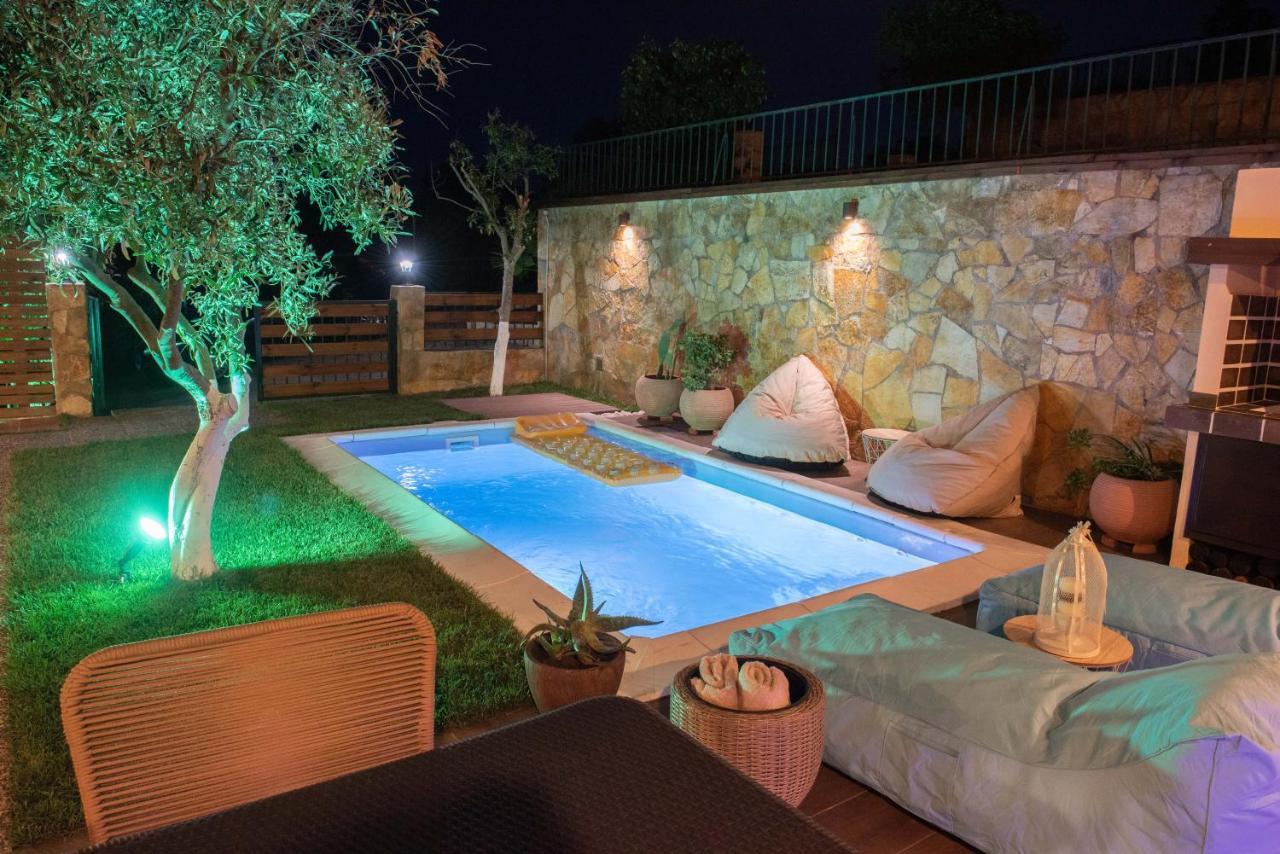 Dandy Villas Nea Roda - Melodic Waves - Private - Pool - Parking - Cellar Eksteriør billede